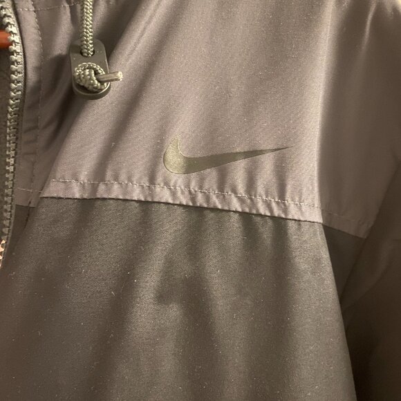 NIKE FLEECE / WATER PROOF WIND BREAKER BLACK GRAY JACKET SIZE SMALL - Picture 14 of 16